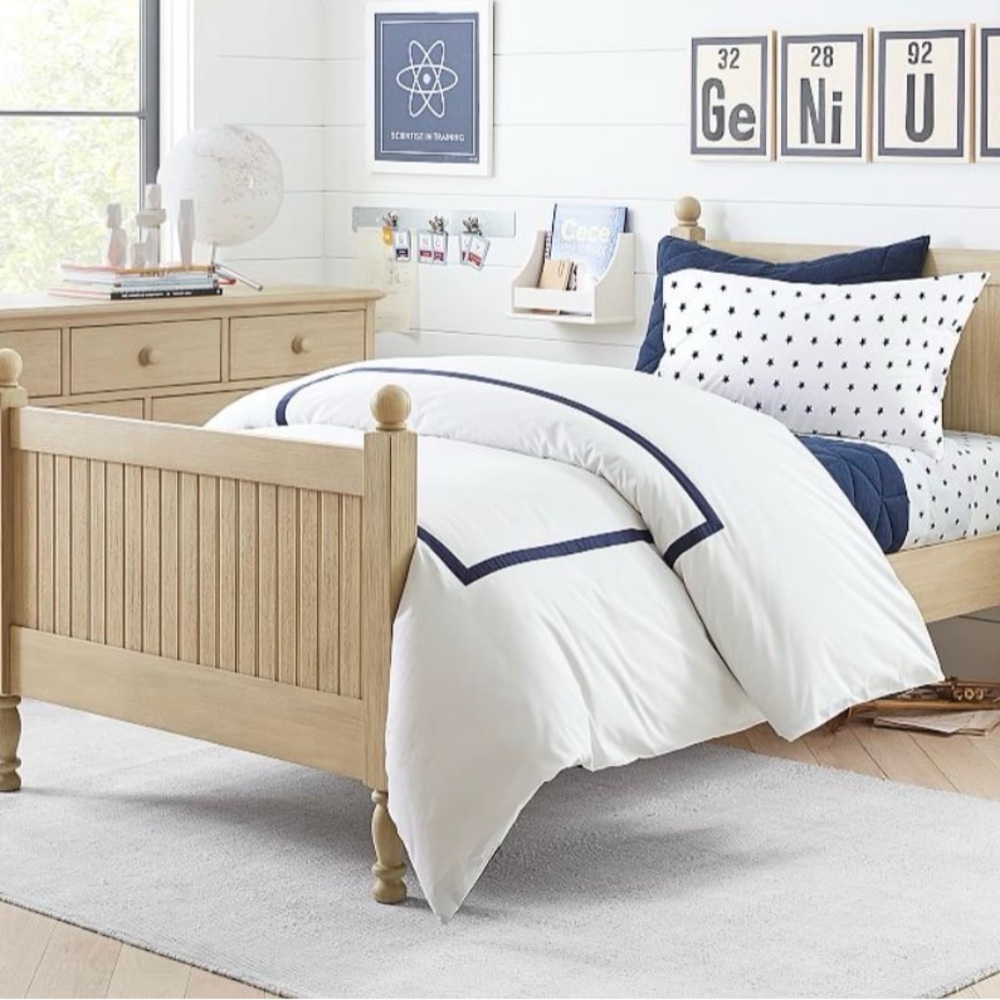Pottery Barn Bedding - Picture 6 of 15